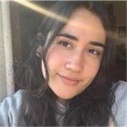 Profesora de Inglés ofrece clases dinámicas y personalizadas para todas las edades, con material incluido y enfoque práctico