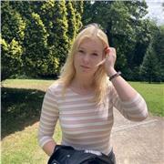 I give affordable English or Hungarian private lessons