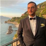 Laureato in Economia, offre lezione in economia aziendale, ragioneria generale e professionale, Microeconomia