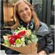 Profesora de español imparte clases online a adultos