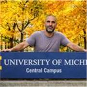 General English: Levels A1–C2
English for Work: Tailored to your professional field
Exam Preparation: IELTS, TOEIC, TOEFL
Business