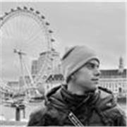 Hola! Mi nombre es Kevin y ayudo a niños de primaria a perderle el miedo a las matemáticas.