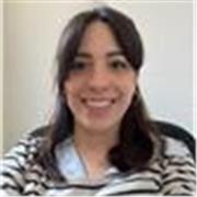 Docente di italiano impartisce lezioni di letteratura, storia, geografia, latino e italiano per stranieri