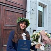 Profesora de italiano adapta a todos. Soy una nativa italiana y graduada en inglés y en español, así que también los enseño.