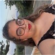 Soy maestra de educación primaria con mención en pedagogía terapéutica. Imparto clases de todas las materias adaptadas al alumno
