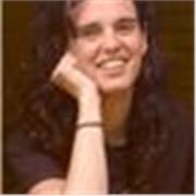 Française native, costumière et globe-trotteuse donne cours de français présentiel et en ligne