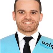Maestro en Educación Primaria con Mención en Enseñanza de la Lengua Inglesa, tengo experiencia dando clases a niños y adultos