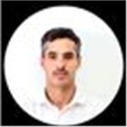 Abogado especializado en derecho ambiental con experiencia en sostenibilidad, gestión ambiental y riesgos no financieros