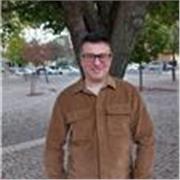 Profesor de inglés (filólogo, certificado C2, psicólogo educativo) con 20 años de experiencia