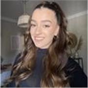 Soy una chica amante de los idiomas, con b2 en inglés y b1 en francés. Dirigida a alumnado de la ESO !