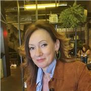 Profesora con gran vocación, paciencia y gusto por enseñar. Además madre de hijos con TDH