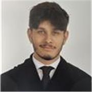 Profesor de Historia imparte clases de inglés, lenguas, filosofía e historia a todas las edades