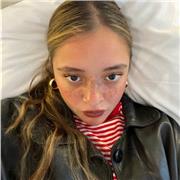 I am a bilingual educator with a strong background in both Spanish and English !