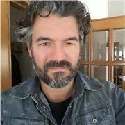 DOCENTE DI ITALIANO STORIA E GEOGRAFIA PER RAGAZZI DELLE MEDIE E DELLE SCUOLE SUPERIORI