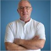 Formateur informatique expérimenté propose cours PC, bureautique et IA personnalisés