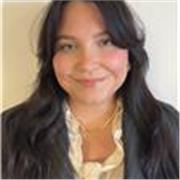 Etudiante en Licence Langues Littératures et Civilisations Etrangères anglais, recherche à enseigner cette langue et sa passion pour la culture anglophone