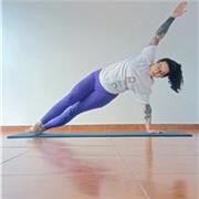 Instructora del método Pilates con experiencia en clases para jóvenes y adultos mayores