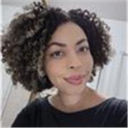 Pedagoga com experiência em aulas para crianças da educação infantil e fundamental