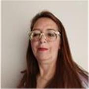 Maestra profesional de infantil apoyo el desarrollo integral de niños y niñas primera infancia.