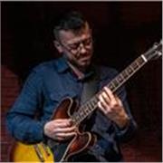 Lezioni di chitarra moderna (Jazz, Rock, Funk, Pop, Reggae) e Teoria Musicale