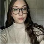 Hai bisogno di aiuto in italiano? Sono una laureanda in lettere pronta ad aiutarti! 