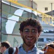 Sono un insegnante appassionato. Sono la scelta perfetta per chi ha bisogno di un sostegno, non troppo serioso.