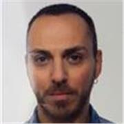 insegnante materie umanistiche offresi