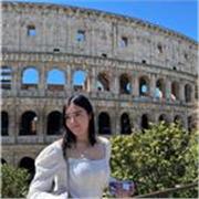 Soy una alumna universitaria, que ama la docencia y se quiere dedicar a ello en un futuro y ahorrar para mi máster