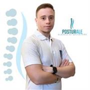 Docente impartisce lezioni di preparazione atletica
