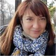 Profesor de colegio imparte clases Ingléa y francés