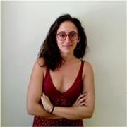 Profesora de yoga certificada ofrece clases de Hatha con mucho foco en movilidad online