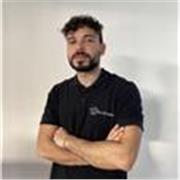 Cerchi un istruttore per i tuoi allenamenti? Sono un personal trainer, laureato in scienze motorie, e personalizzerò la tua seduta per i tuoi obiettivi, sia in casa che all’aperto. 