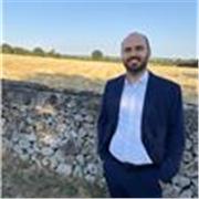 Offro lezioni private e dedicate per la crescita professionale nel mondo del calcio sia nel 1vs1 e per la tecnica analitica .