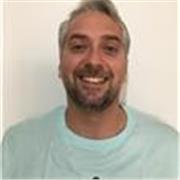 Profesor de refuerzo para alumnos de primaria y secundaria.