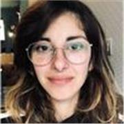 Laureanda in ingegneria impartisce lezioni di fisica, geometria e matematica ai bambini e ai ragazzi delle scuole, e di scienza delle costruzioni agli studenti del Prof. Caddemi