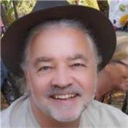 I am a dynamic and passionate artist who plans dynamic lessons 