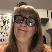 Insegnante di Storia da ripetizioni a ragazzi e ragazze delle medie, licei e istituti tecnici