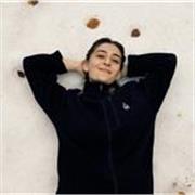 Sono una dottoressa in storia e filosofia e ho conseguito un master per l’insegnamento di discipline umanistiche. 