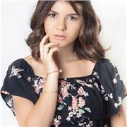 Je suis passionné et aimerait partager mon savoir et ma passion. Je peux enseigner pour des jeunes et aider a découvrir cette art. Faire découvrir les différentes possibilités de la voix tout en s’amusant