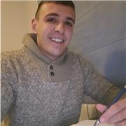Estudiante universitario al que le gusta enseñar de manera cercana y distendida :)
