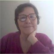 Sono madrelingua francese e sarei felice di aiutarti a migliorare la tua conoscenza linguistica, sia all'orale sia allo scritto.