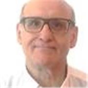 Profesor de inglés, titulado, con experiencia de más de treinta años impartiendo clases de inglés; matemáticas; física; y química.