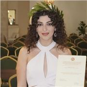 Aiuto compiti per ragazzi di scuola elementare e media con 2 anni di esperienza. Al termine delle lezioni i ragazzi risultano più preparati e più sicuri delle proprie capacità.