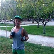soy profesor de artes marciales estoy titulado por la federación de boxeo,se judo y jujitsu y defensa personal. Tengo material de trabajo , puedes empezar tus clases sin preocupación de comprarte nada me adapto a cualquier persona según lo que quiera entr