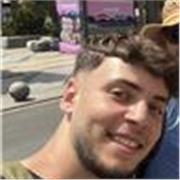 Apasionado del fútbol desde siempre, lo practico como hobby y disfruto enseñando a niños.