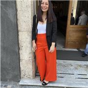 Offro lezioni private di inglese a studenti e a professionisti. Mi occupo anche di traduzioni.