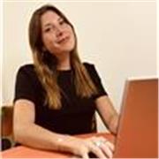 Profesora de multimaterias imparte clases a personas de todas las edades. Clases muy dinámicas y divertidas