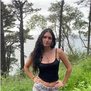 Soy una persona muy disciplinada con mucha paciencia y me considero muy amable. Voy a estudiar magisterio y pedagogía.