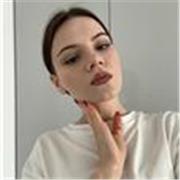 Online English tutor for adults. Based in Germany, I offer practical and conversational English lessons tailored to each student's