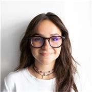 Studentessa al secondo anno di laurea triennale in lettere moderne, uscita dal liceo classico con il massimo